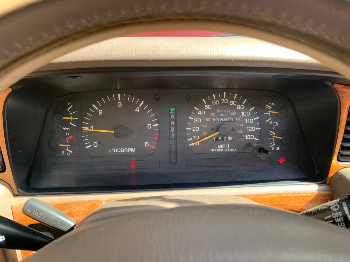 Toyota-landcruiser-1996-red-1