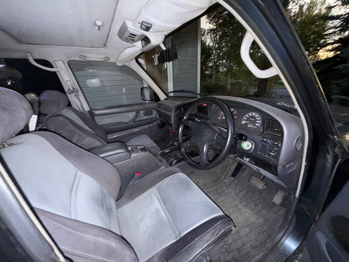 Toyota-landcruiser-diesel-1991-grey-11