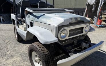 Toyota-landcruiser-fj40-1969-3