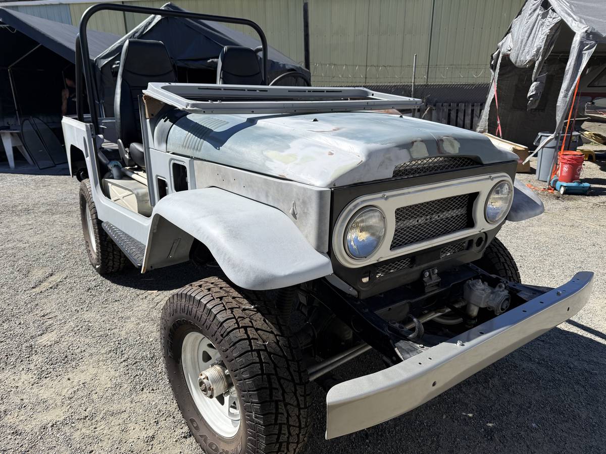 Toyota-landcruiser-fj40-1969-3