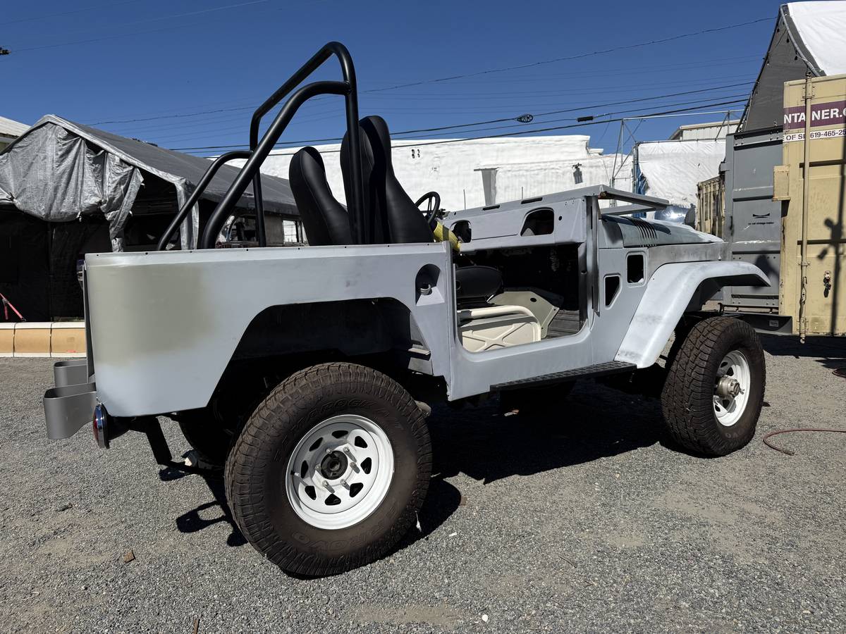 Toyota-landcruiser-fj40-1969-4