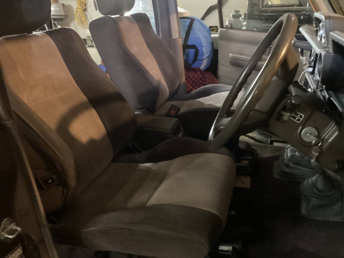 Toyota-lj78-prado-diesel-1991-brown-4
