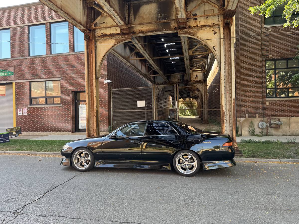 Toyota-mark-ii-1995-black-14