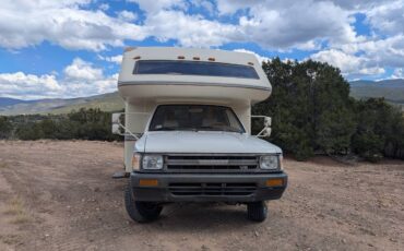 Toyota-motorhome-1989-11
