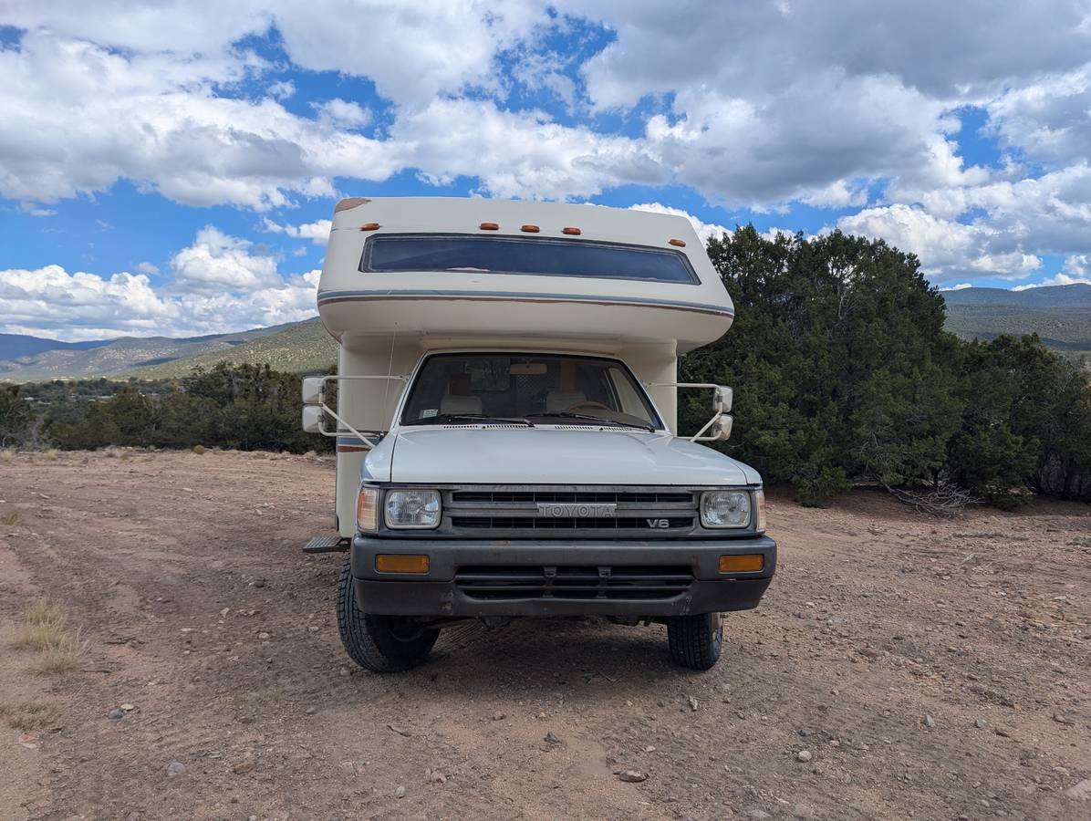 Toyota-motorhome-1989-11