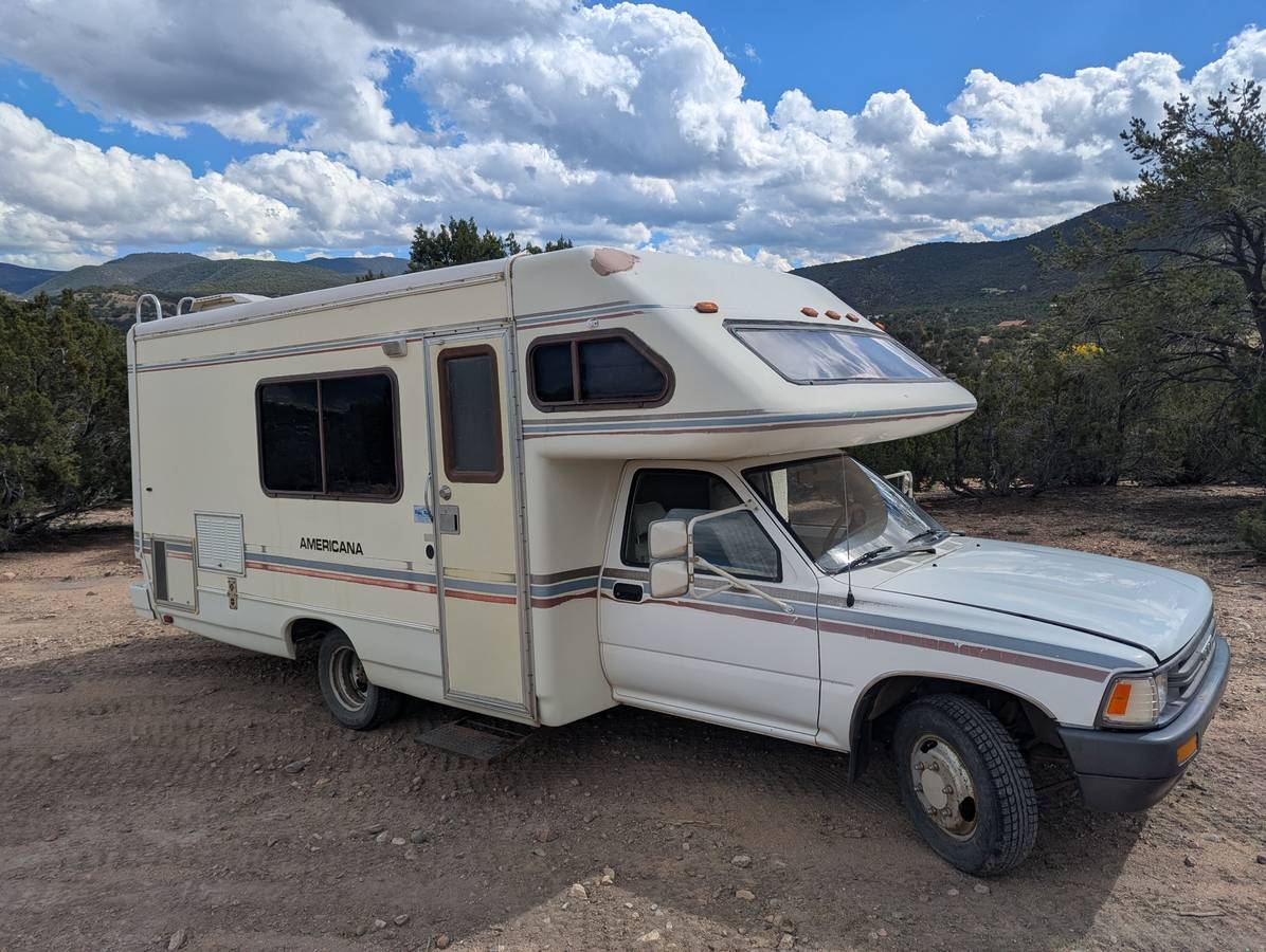 Toyota-motorhome-1989-12