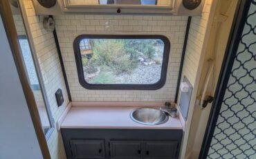 Toyota-motorhome-1989-20