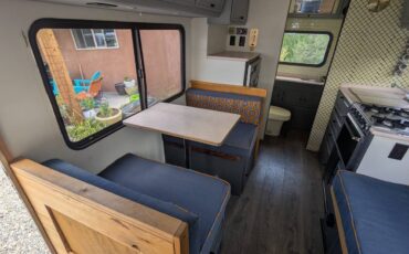 Toyota-motorhome-1989-7