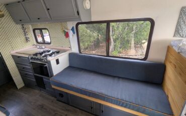 Toyota-motorhome-1989-8