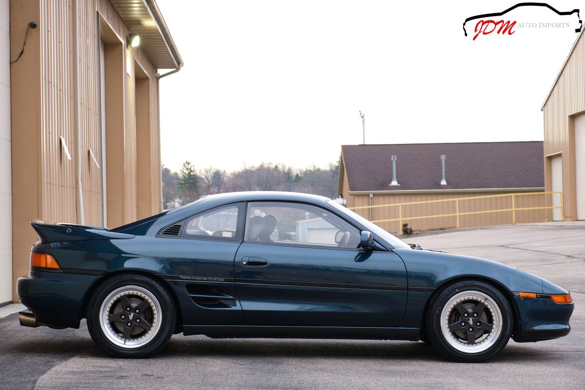 Toyota-mr2-1990-5
