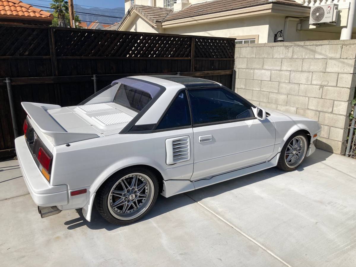 Toyota-mr2-supercharged-1989-1