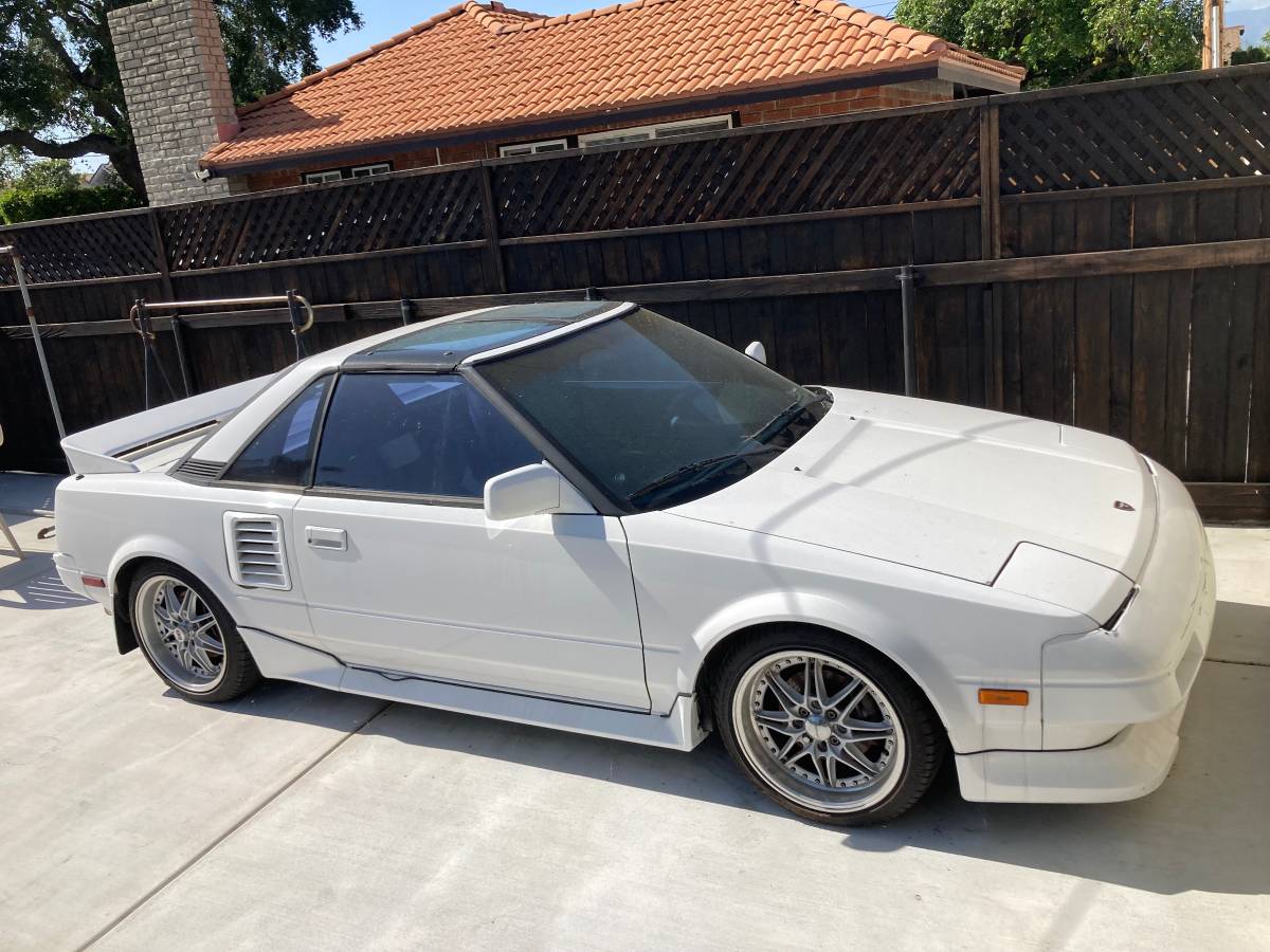 Toyota-mr2-supercharged-1989