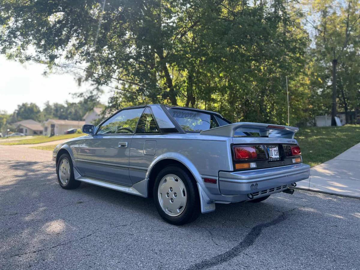 Toyota-mr2-with-sport-roof-1989-custom-5
