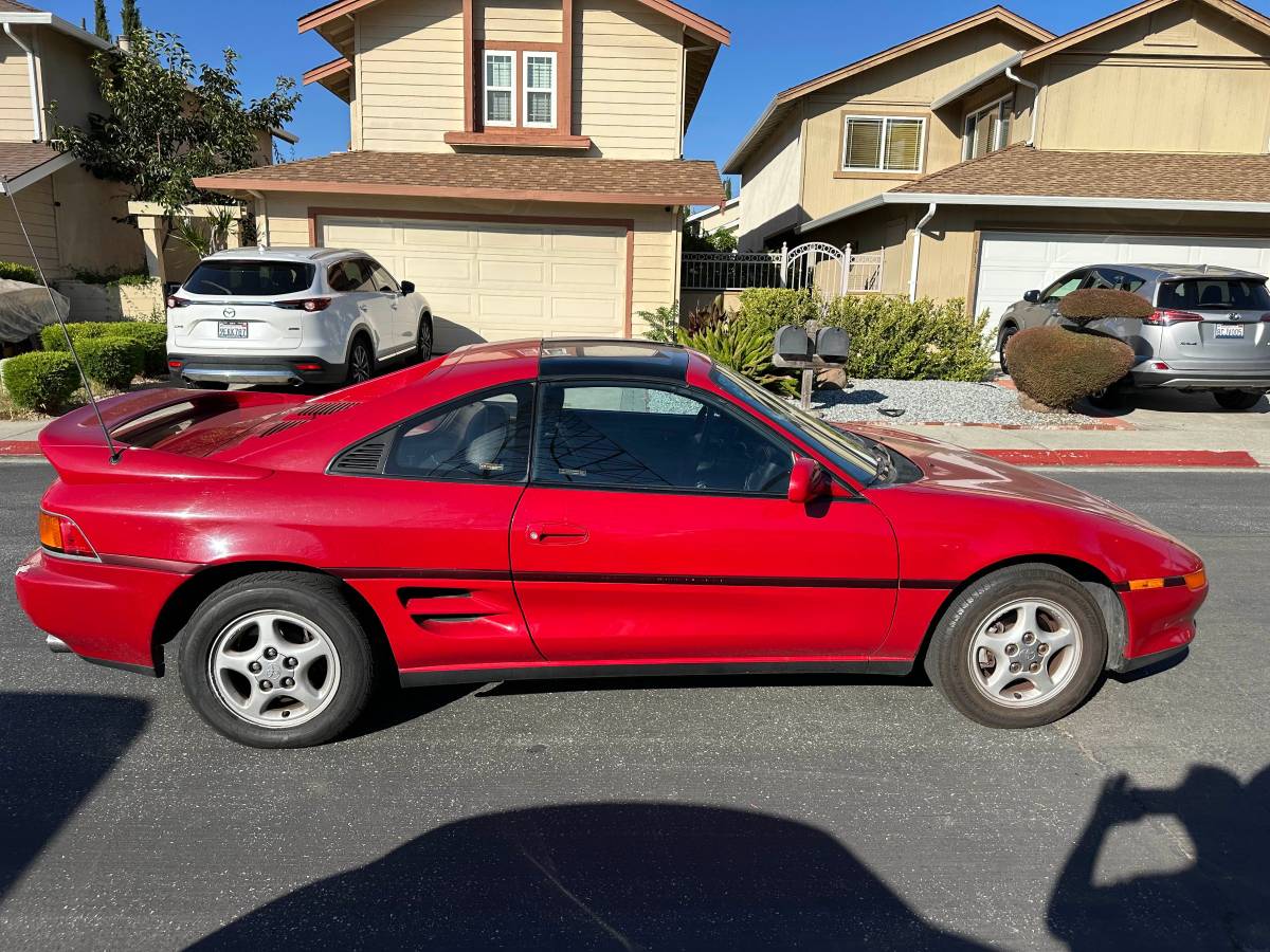 Toyota-mr2-with-t-bar-roof-1991-red-2