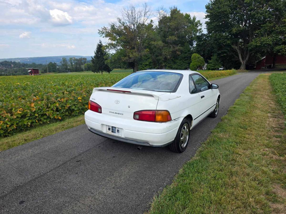 Toyota-paseo-1994-white-2