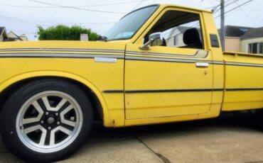 Toyota-pick-up-1975-yellow-7