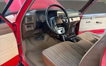Toyota-pick-up-1986-19