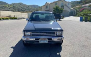 Toyota-pick-up-1988-silver-11