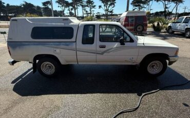 Toyota-pick-up-1989-2