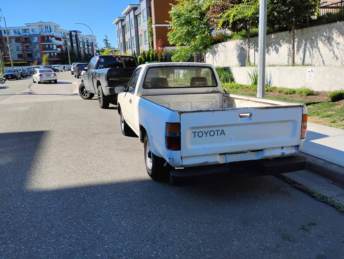Toyota-pick-up-1989-white-4
