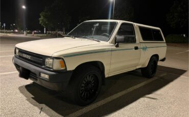 Toyota-pick-up-1989-white-6