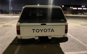 Toyota-pick-up-1989-white-7