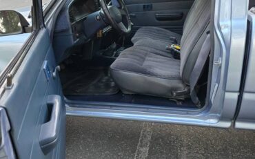 Toyota-pick-up-1990-12