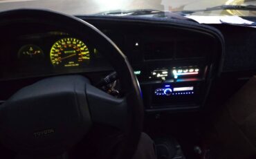 Toyota-pick-up-1990-13
