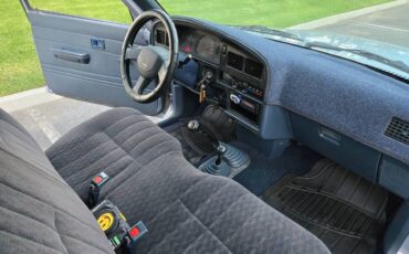 Toyota-pick-up-1990-19