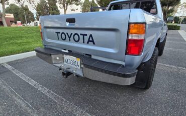 Toyota-pick-up-1990-2