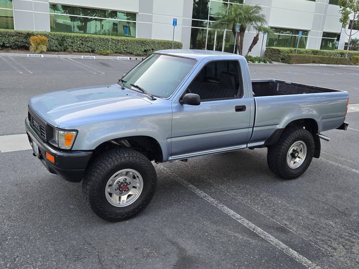 Toyota-pick-up-1990-6