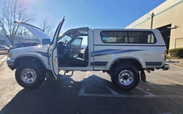 Toyota-pick-up-1990-white-183