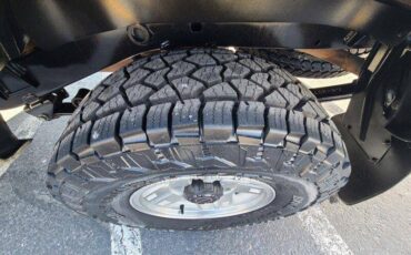 Toyota-pick-up-1990-white-191