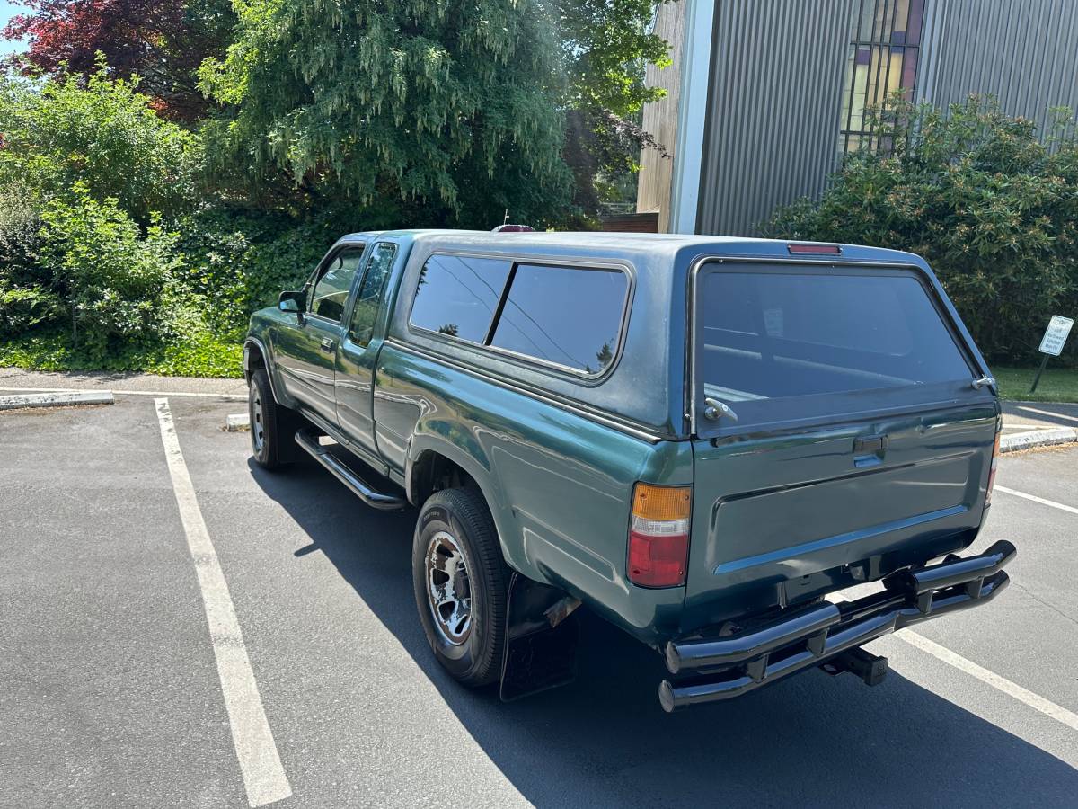 Toyota-pick-up-1995-green-7