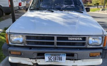 Toyota-pick-up-sr5-1988-white