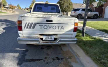 Toyota-pick-up-sr5-1988-white-5