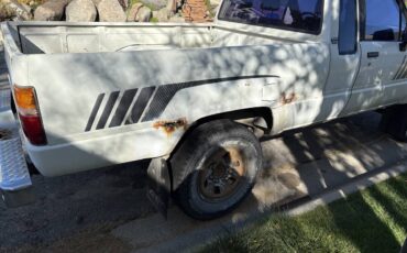 Toyota-pick-up-sr5-1988-white-6