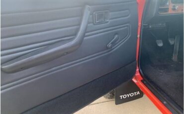 Toyota-pickup-1980-18