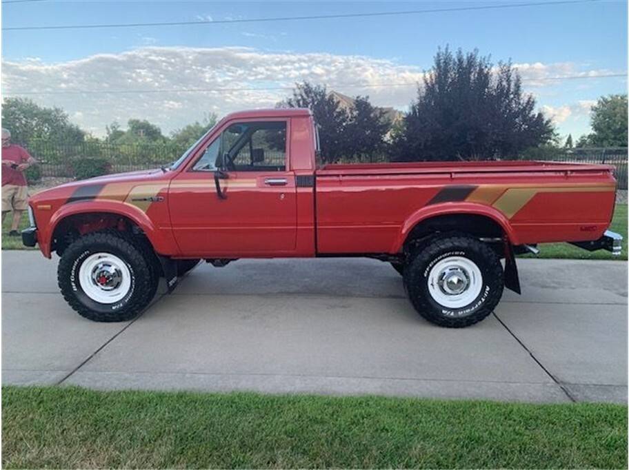 Toyota-pickup-1980-22