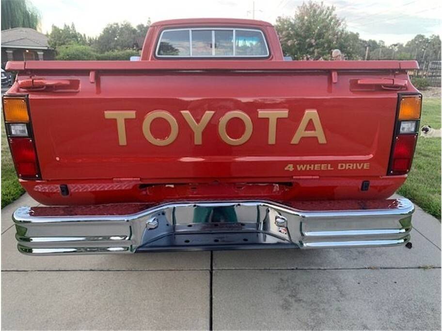 Toyota-pickup-1980-42
