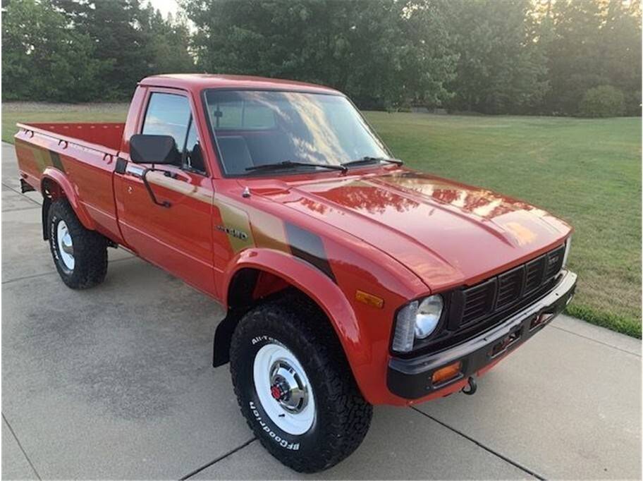 Toyota-pickup-1980-5