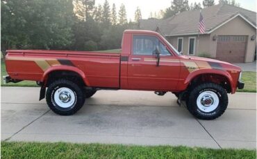 Toyota-pickup-1980-51