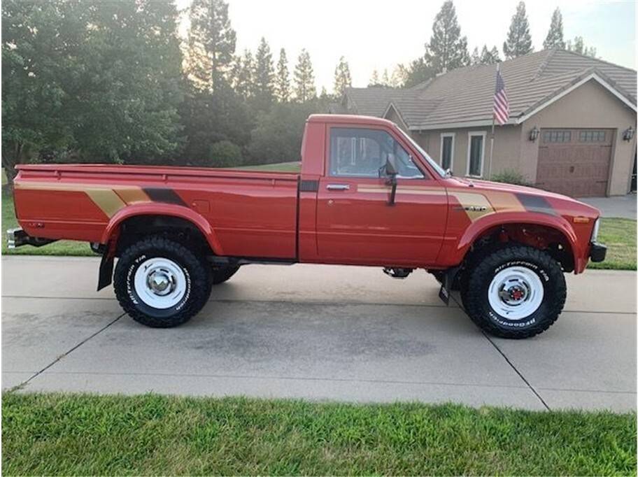 Toyota-pickup-1980-51