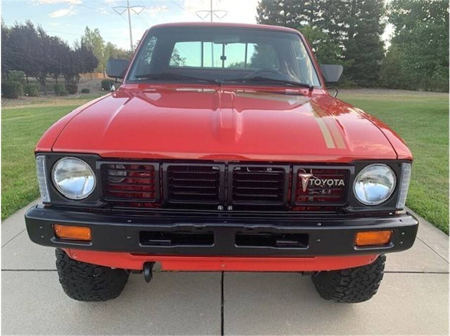 Toyota-pickup-1980-72