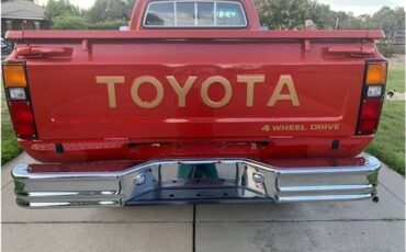 Toyota-pickup-1980-87