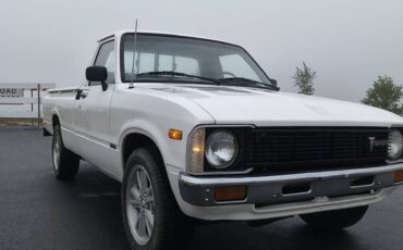 Toyota-pickup-1981-white-7