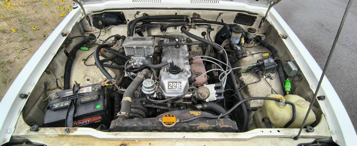 Toyota-pickup-1981-white-8