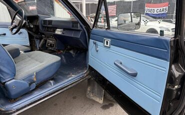 Toyota-pickup-1986-black-13