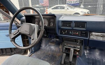 Toyota-pickup-1986-black-27