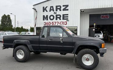 Toyota-pickup-1986-black-34